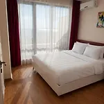 Aparthotel Premier - Sunny *
